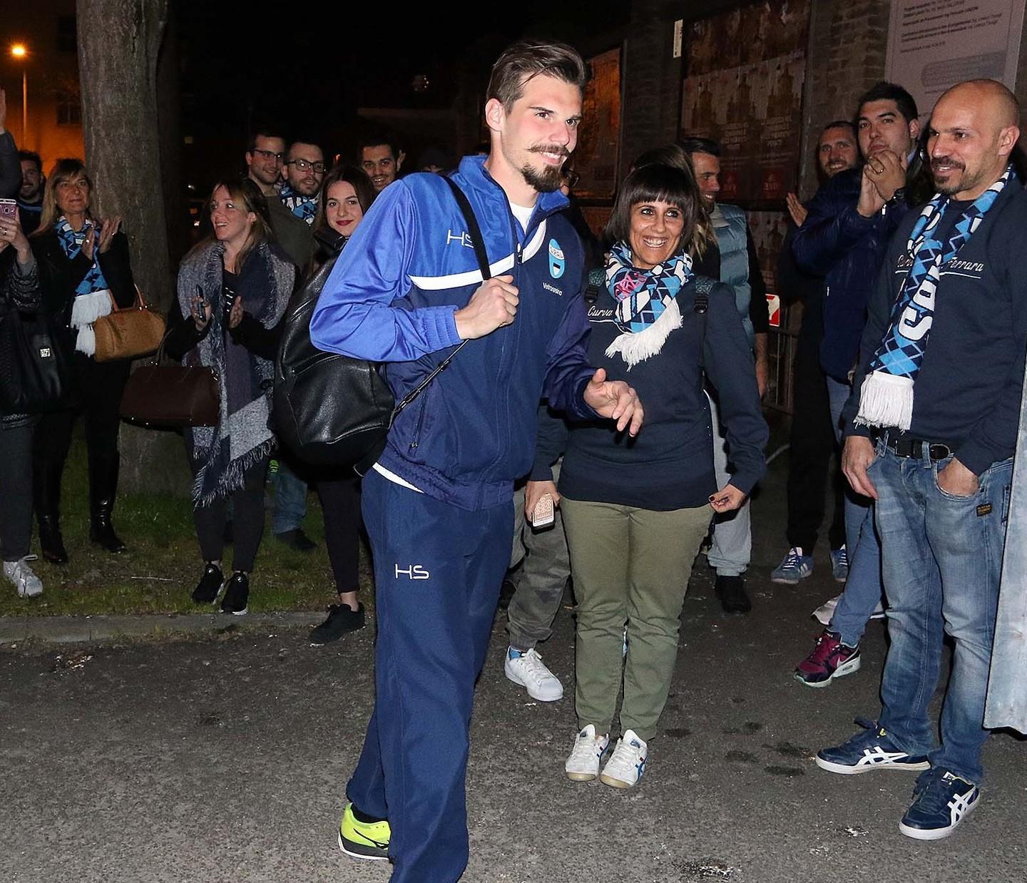 E domani alle 9 via alla prevendita per il big match col Frosinone