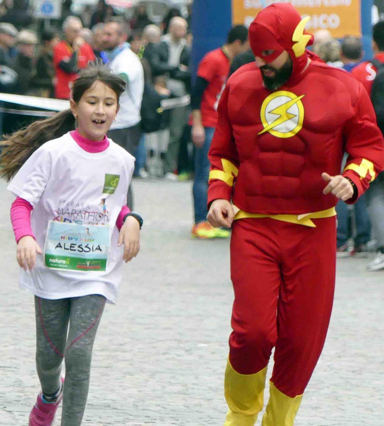 È il giorno della maratona I podisti invadono Ferrara 