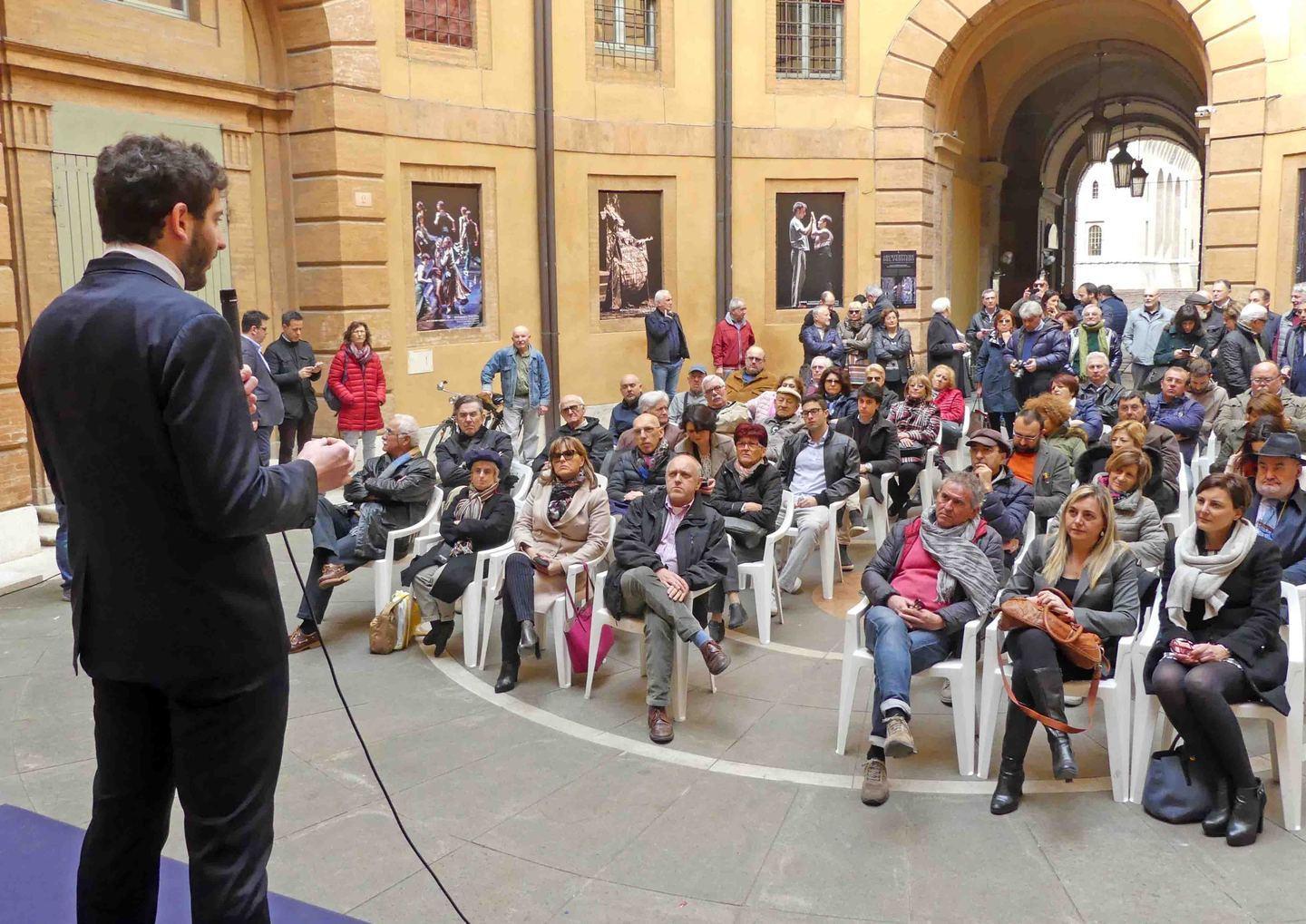 Pd, i renziani calano la carta dei giovani «Noi più riformisti» 