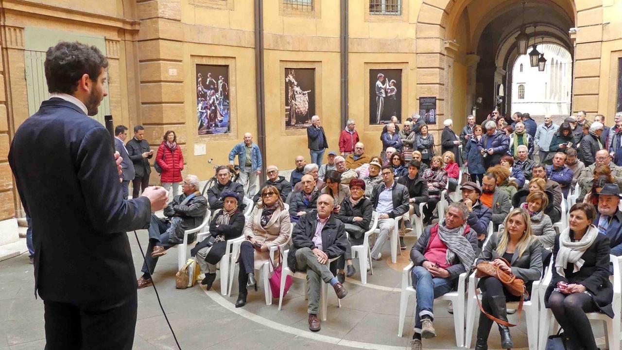 Pd, i renziani calano la carta dei giovani «Noi più riformisti»