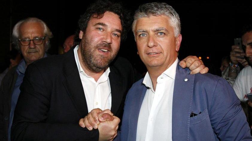Le opposizioni non credono alla rinuncia di Mallegni