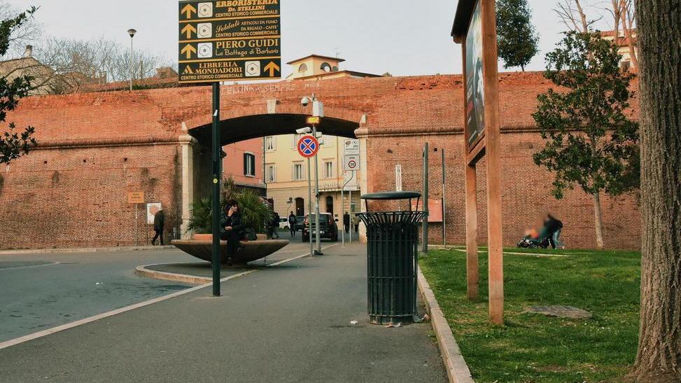 «Via le panchine contro il degrado Ma che idea...»