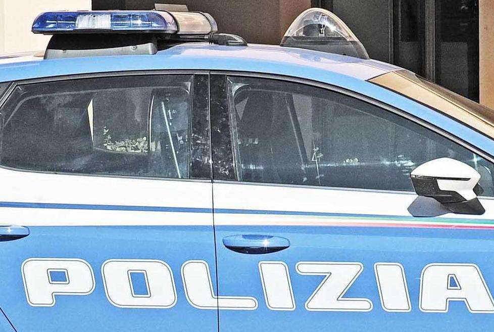 La coppia si separa, i parenti creano scompiglio in strada