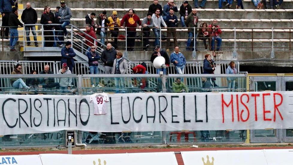 La curva vuole Lucarelli allenatore