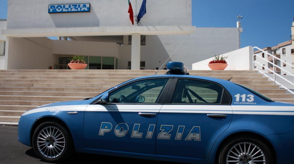 Rapinatore inseguito e bloccato 