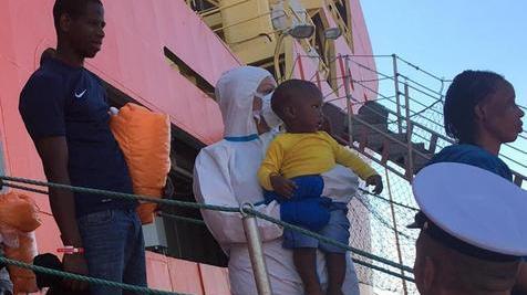 L’isola sta a guardare solo 63 comuni su 377 accolgono i migranti