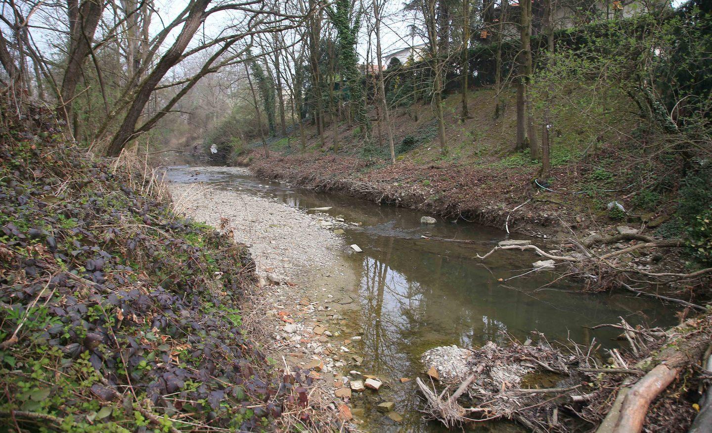 Viaggio lungo il Rodano, un torrente diviso fra degrado e civiltà  