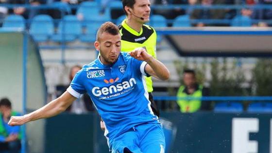 Troppi gli errori dei centrali di casa, show di Mertens e Insigne