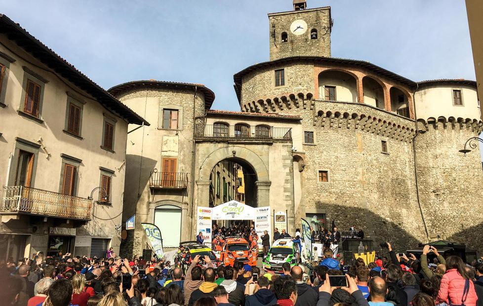 Rally del Ciocco, tanti appassionati lungo il percorso 