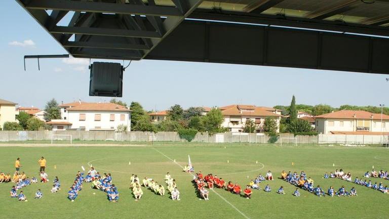 Una veduta del campo sportivo a Fornacette (Foto d’archivio)