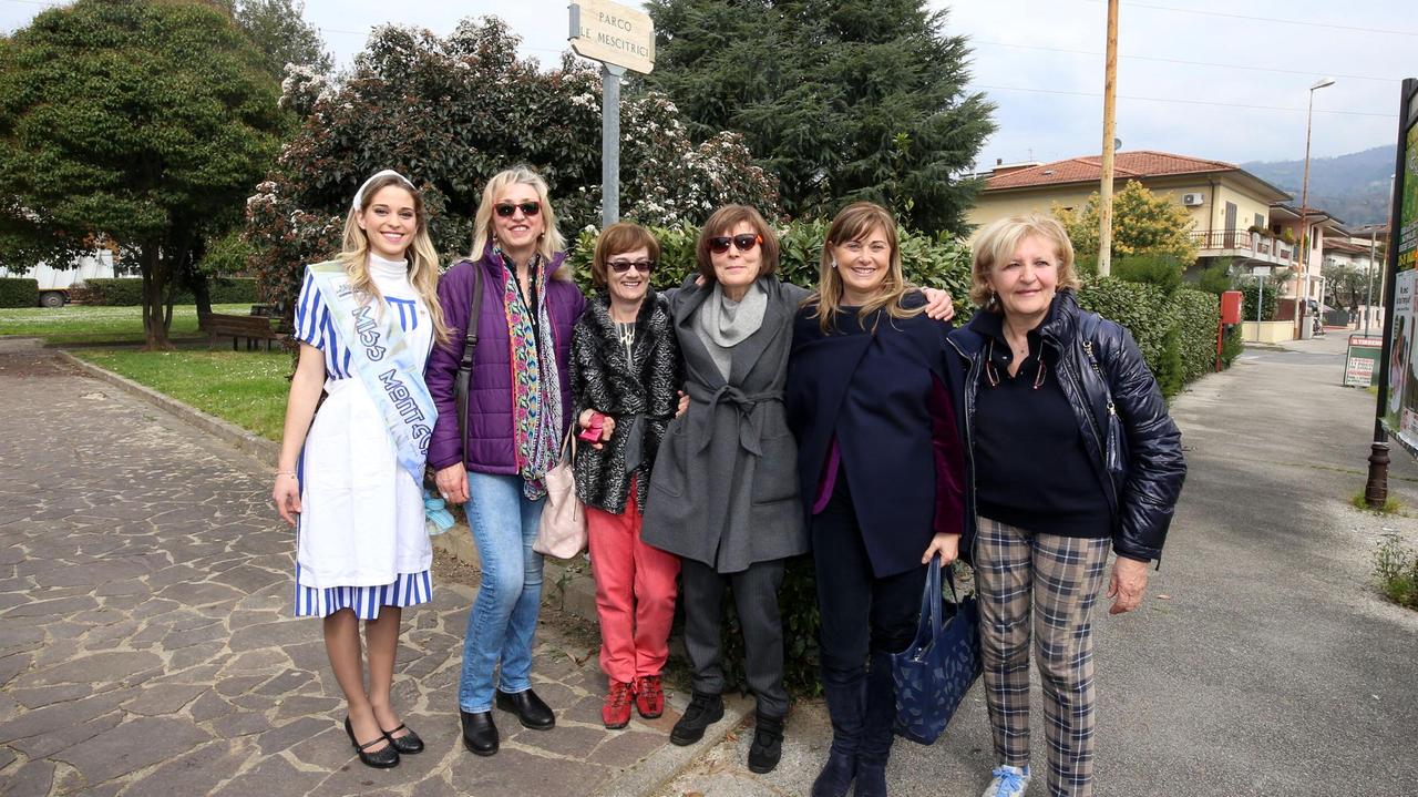 Miss Montecatini e le mescitrici in via Mascagni
