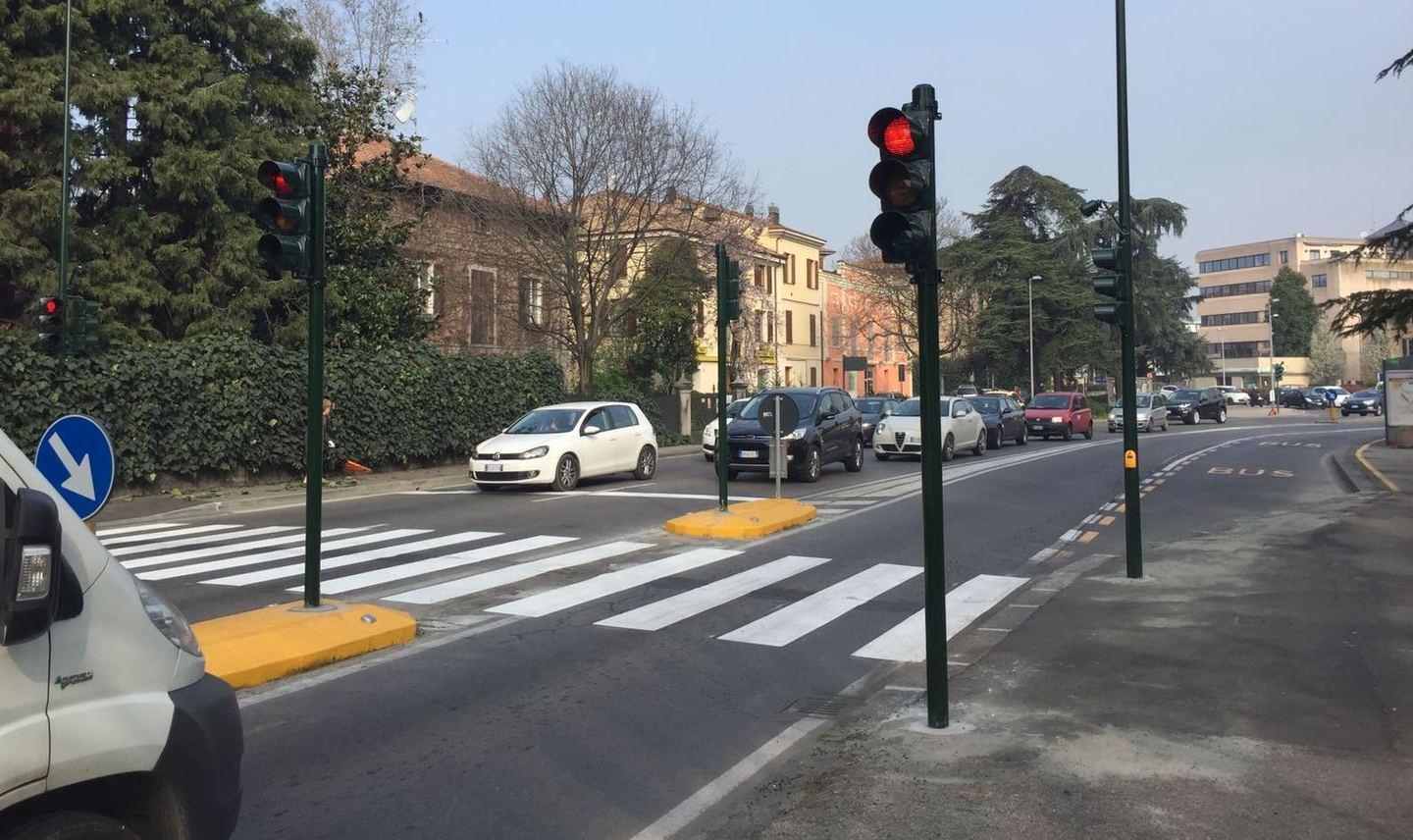 Semaforo pedonale attivo in viale Timavo