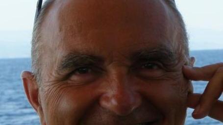 L’addio al manager morto in Thailandia