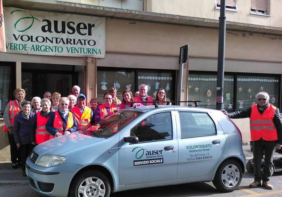 Nuova autovettura dell’Auser Gran festa per l’inaugurazione