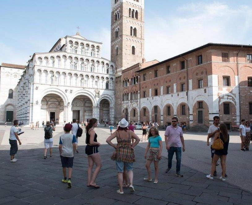 Stranieri, si avvicina quota 9.000 