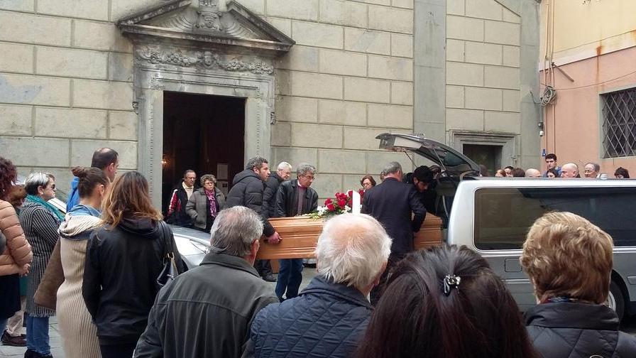 Una folla a San Rocco per Giuliana e Giuseppe