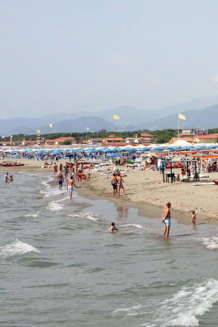 Tra Forte e Viareggio è lite sui canoni pagati per le spiagge 