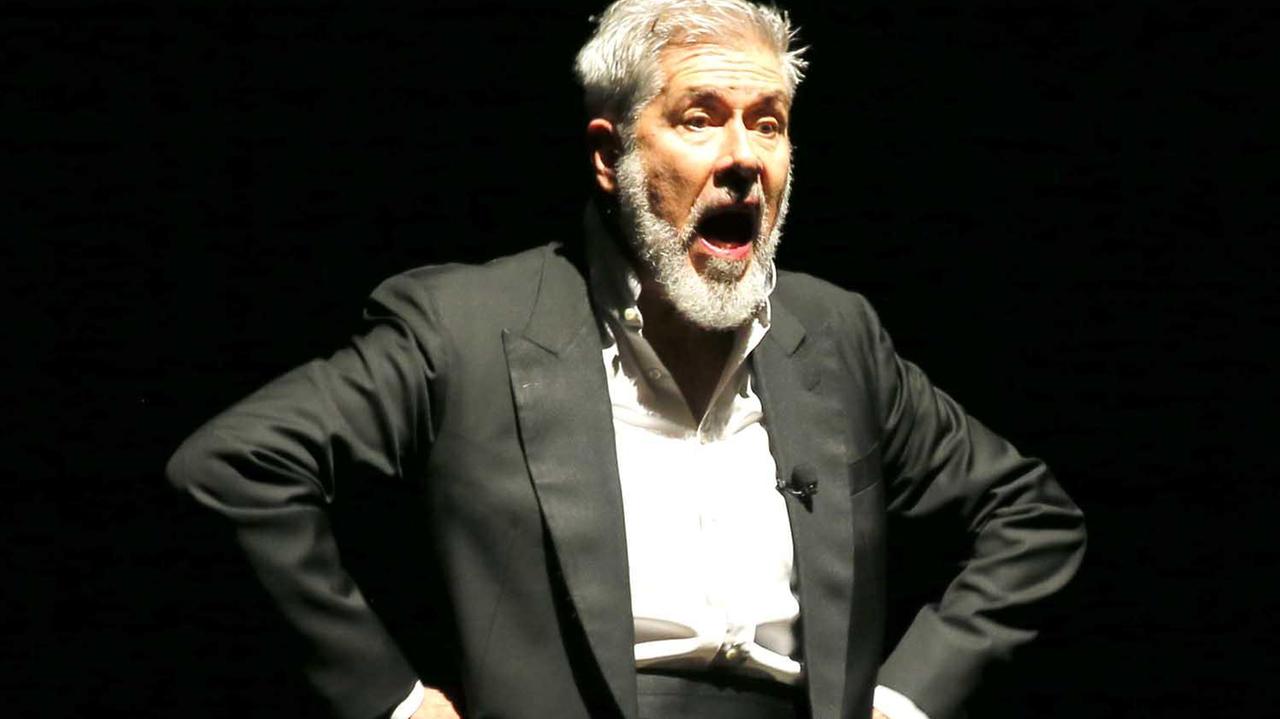Al Moderno di Agliana “Chi è di scena” con Benvenuti
