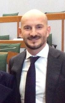 Pd: un passo storico, M5s: è un’elemosina