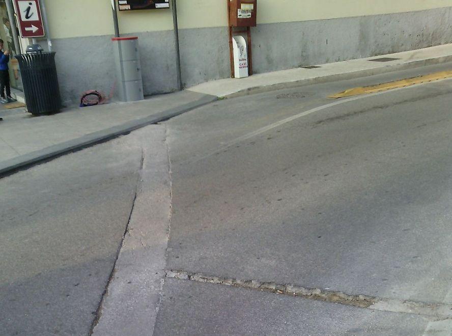 Ogni cantiere una buca in strada 