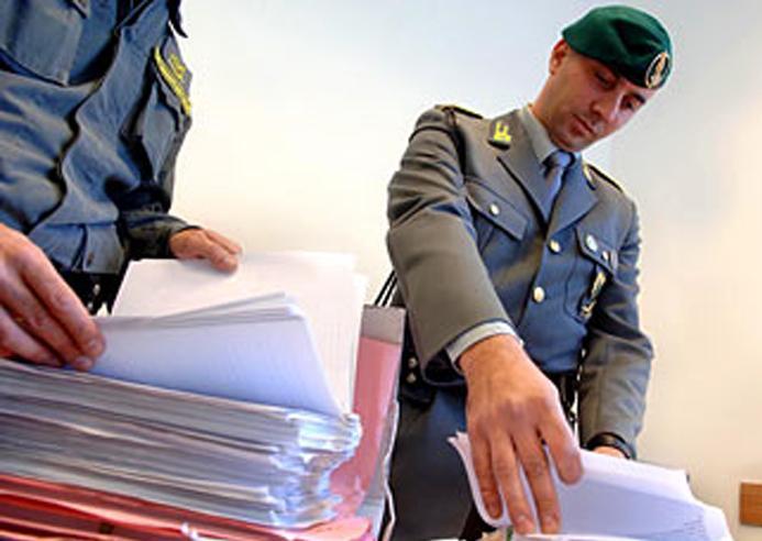 Cento, truffa ai danni di anziani in difficoltà  