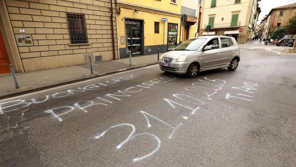 Maxi... dichiarazione d’amore in centro