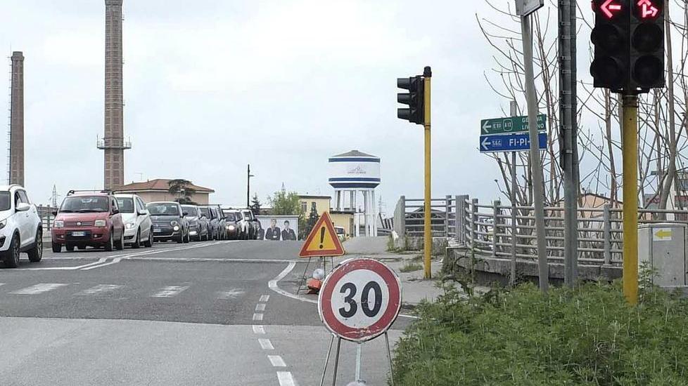 Nuova rotatoria sulla statale Aurelia Aperto il cantiere