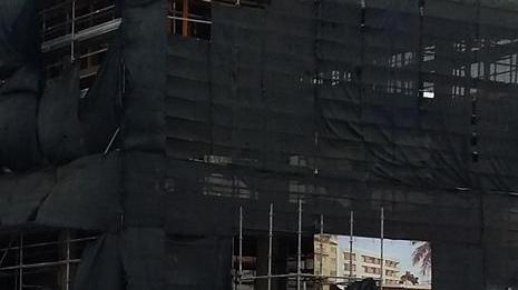 Sos per il cantiere davanti al pontile «Non lavoro più»