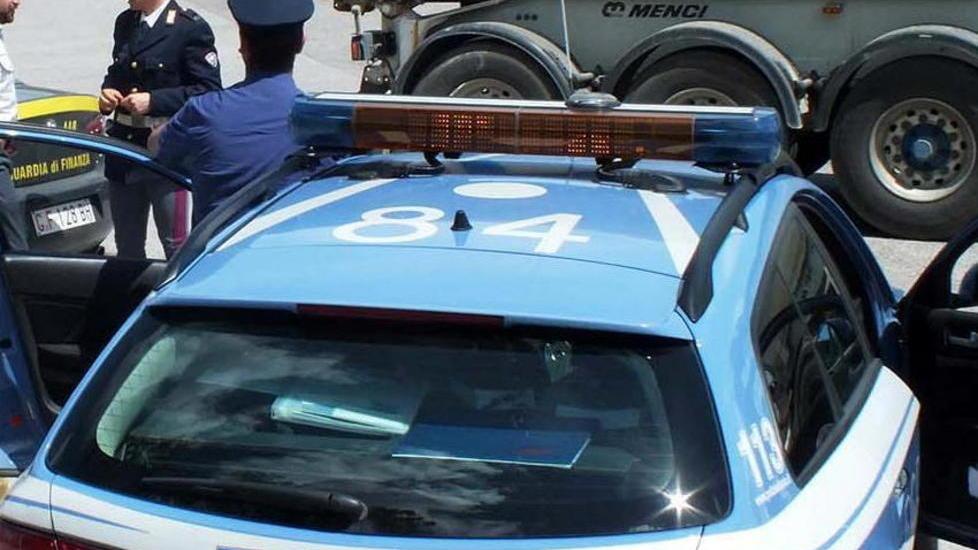 Si uccide gettandosi in mare con la carrozzina