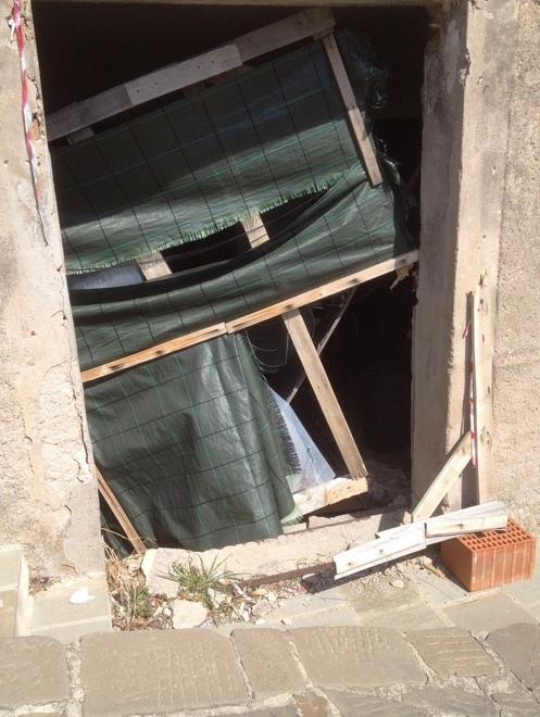 «Che bruttura quell’ingresso» 