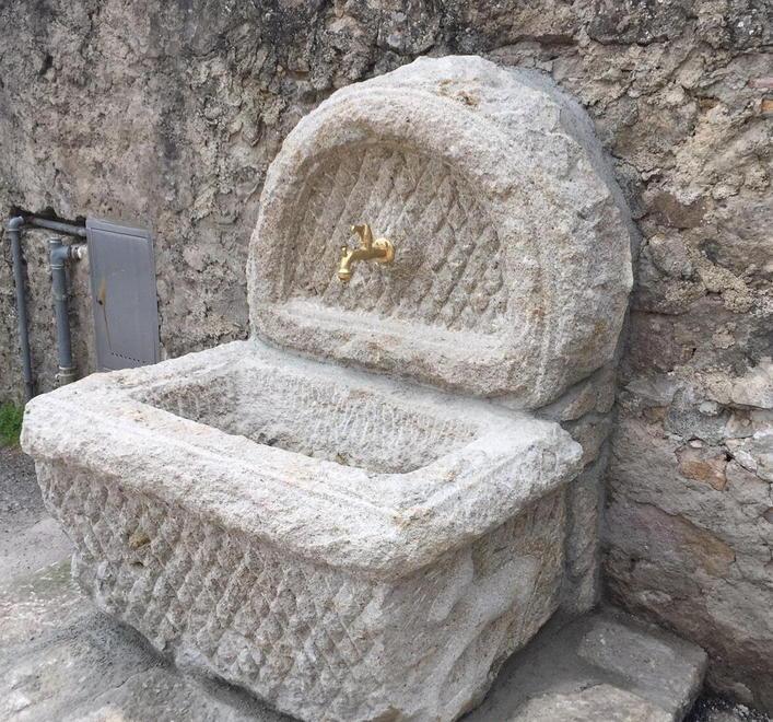 Nuova fonte in piazza Panorama 