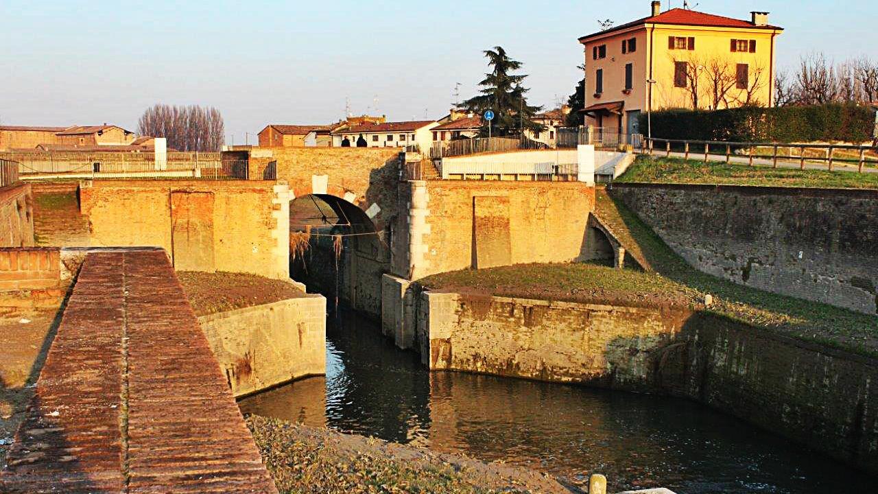 Il Sostegno settecentesco di Bomporto sulla riviera del Panaro