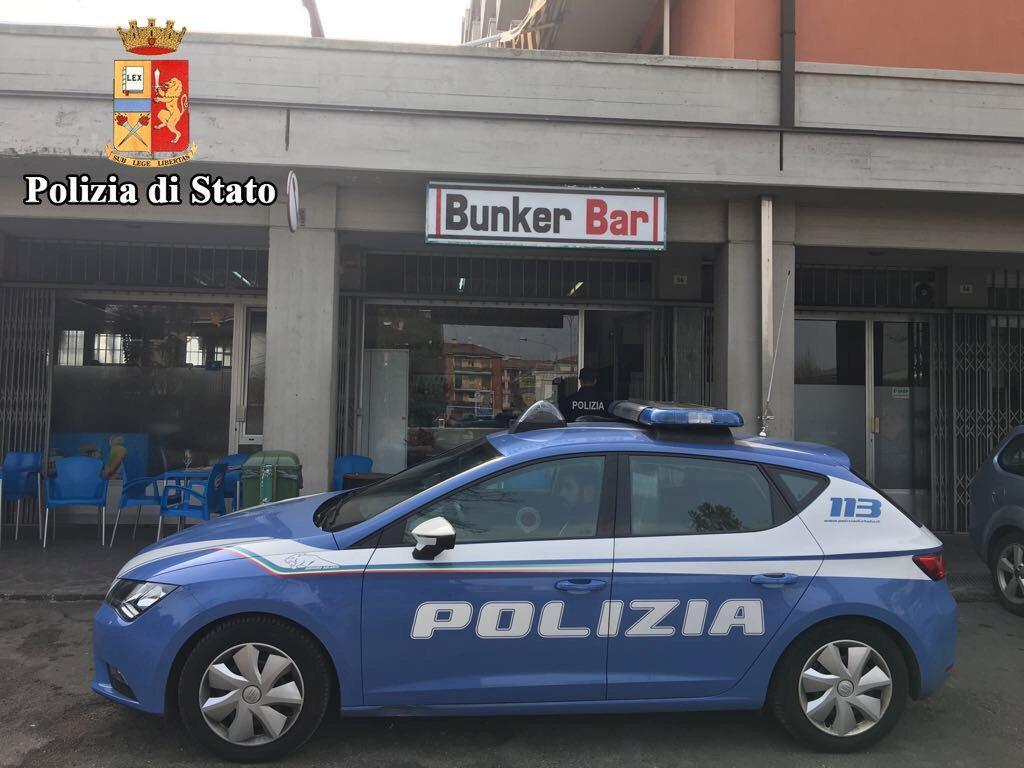 Modena, la Questura chiude il bar Bunker 