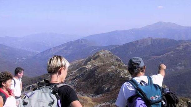 Escursionisti che fanno trekking (foto d'archivio)