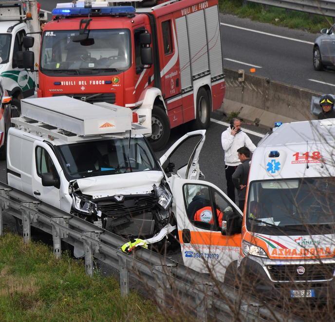 Morto in Fi-Pi-Li, il carro attrezzi era senza revisione 