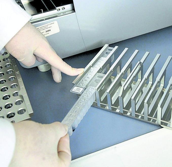 Ultimatum dei donatori di SharDna: «Restituiteci campioni e dati del nostro Dna» 