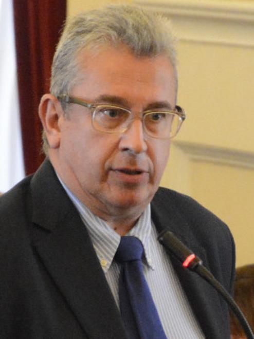 Primarie Pd, Francesco Sanna non si ritira 