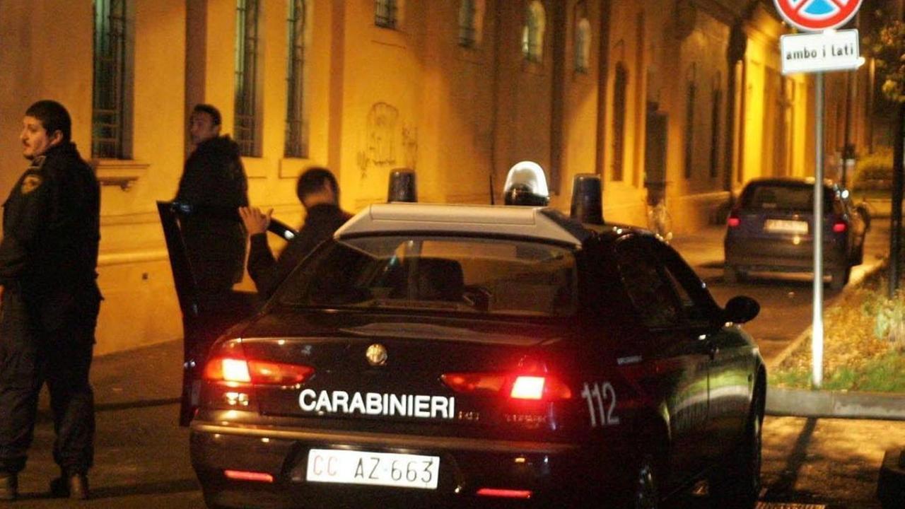Molotov contro Suv, quattro denunciati
