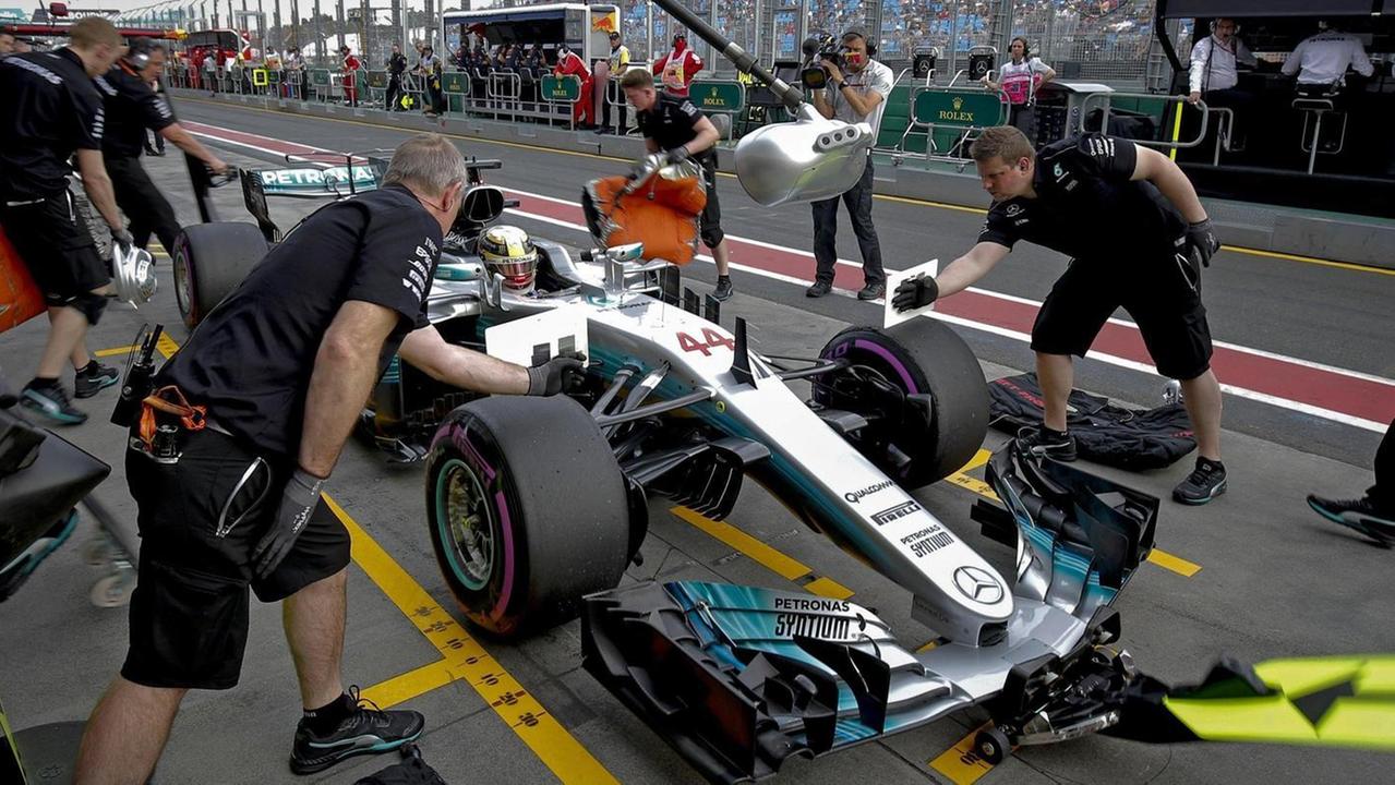 Hamilton vola subito al comando Vettel per ora ha il secondo crono