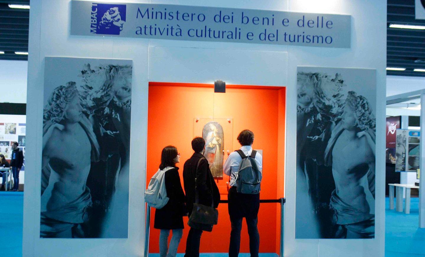 «Palazzo Diamanti? Come Beaubourg» 