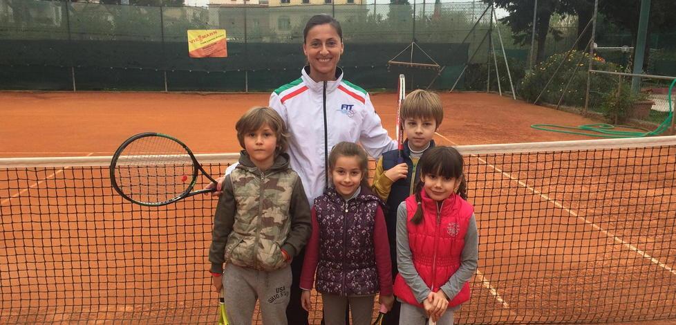 Corsi di tennis per tutti, anche in estate 
