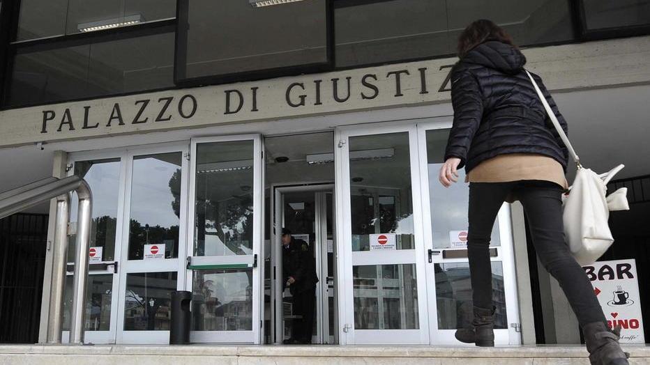 La legge “anti suicidi” fa dimezzare un debito da centomila euro