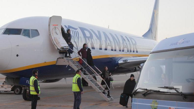 Alghero, torna Ryanair sulle rotte estere ma la stagione è in ritardo