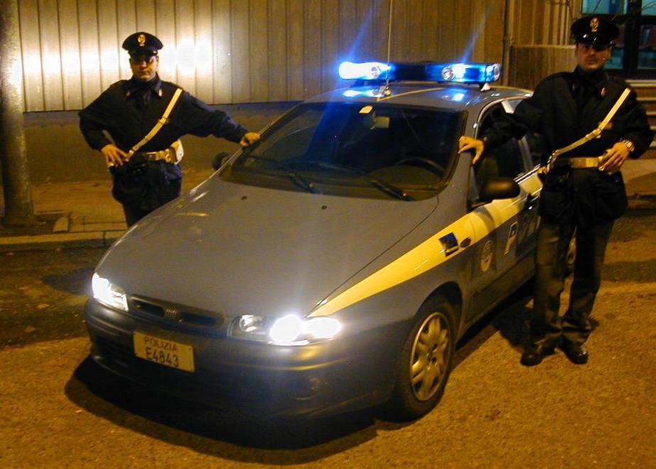 Minaccia e picchia la convivente: in cella 