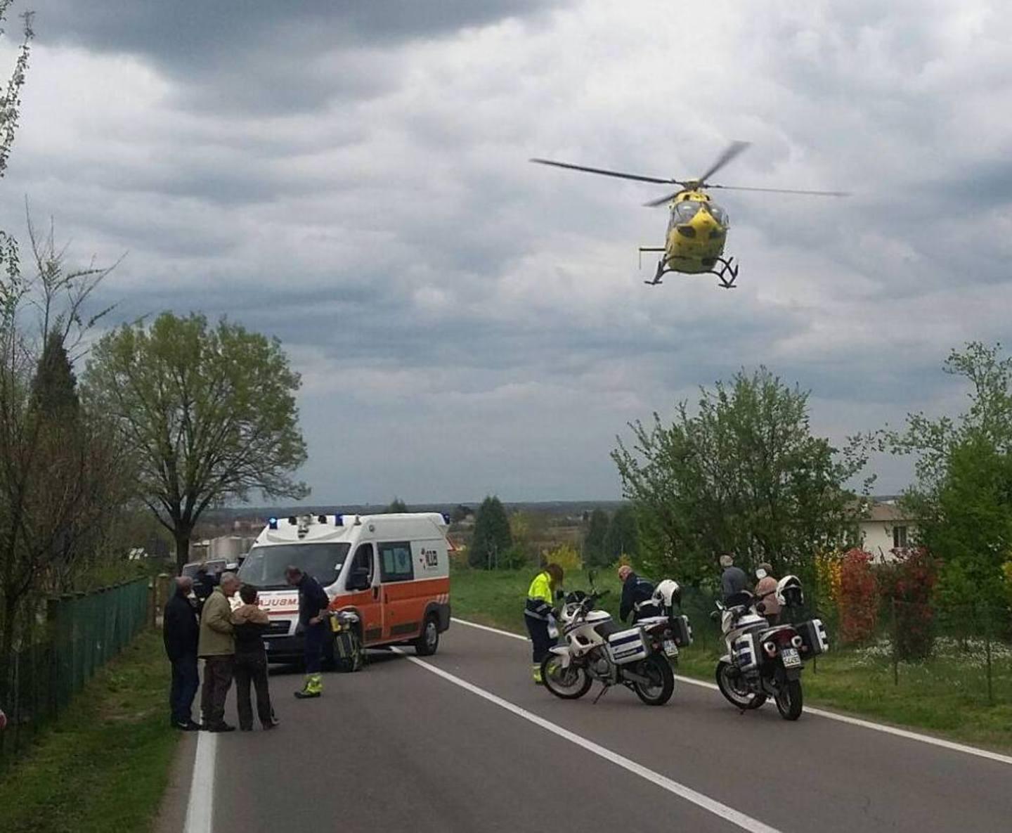 Castelvetro, grave donna travolta da un’auto  
