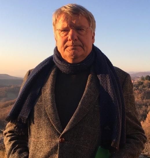 Bertoni: così sono nate le poesie sul male che ruba la memoria 