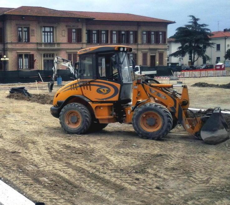 Scuola, lavori alla palestra e via al bar nella piazza 