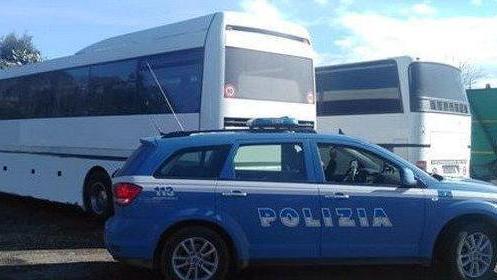 Il proprietario dell’autobus «I documenti erano in regola»