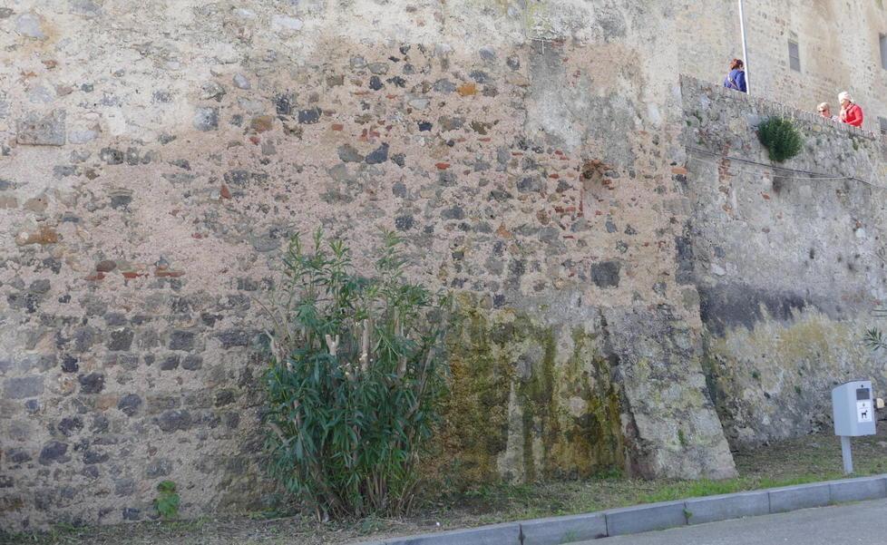 Le “mura del pianto” che perdono acqua 