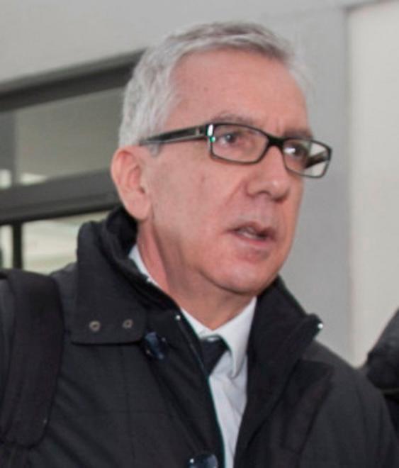 Pigliaru si schiera con i manifestanti